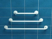 Akcesoria łazienkowe - Makoinstal Poręcz prosta z atestem 60 cm fi 25 mm emaliowana biała UP6 - miniaturka - grafika 1