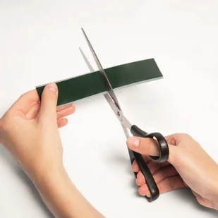 Taśma samoprzylepna na magnesy 5000mm x 35mm z 10 magnesami biała /171702/ DU1622-10 - Taśmy izolacyjne i naprawcze - miniaturka - grafika 2