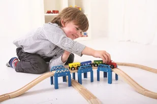 Bigjigs Toys Zestaw wsporników do konstrukcji kolejkowych BJT056 - Pociągi dla dzieci - miniaturka - grafika 4