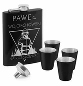 Piersiówki - Murrano Piersiówka czarna z 4 kieliszkami i grawerem dla strażaka PIER-BK-017 - miniaturka - grafika 1