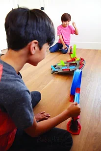 Mattel Hot Wheels Wyścig do celu zestaw FDF27 - Tory, garaże, parkingi - miniaturka - grafika 4