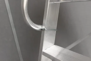 Krause 996 99675015 Drabina magazynowa Stabilo z dużym podestem wysokość robocza 4,80m) 75015-uniw - Drabiny Krause 996 99675015 Drabina magazynowa Stabilo z dużym podestem wysokość robocza 4,80m) 75015-uniw - Drabiny - miniaturka - grafika 10