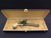 Repliki - broń - Denix SA REPLIKA WŁOSKI PISTOLET TRZYLUFOWY W PUDEŁKU MODEL 1016G+P02 1016G+P02 - miniaturka - grafika 1