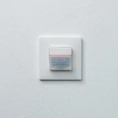 Czujniki ruchu i zmierzchu - THEBEN Theben theMura S180-100 2W UP WH czujnik z ramką - miniaturka - grafika 1