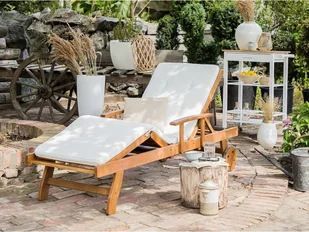 Beliani Drewniana leżanka ogrodowa z poduszką jasne drewno i złamana biel JAVA - Fotele i krzesła ogrodowe - miniaturka - grafika 2
