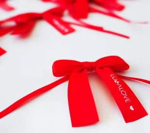 Lullalove sc Lullalove, czerwona kokardka na szczęście - Gryzaki dla dzieci - miniaturka - grafika 5