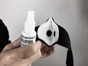 RESPRO RESPRO Antybakteryjny środek czyszczący do masek antysmogowych SANITISER 50 ml - Dezynfekcja - miniaturka - grafika 2
