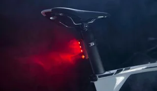 Knog Lampka rowerowa tylna BLINDER ROAD R70 - Lampki rowerowe - miniaturka - grafika 3