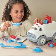 Zabawy w naśladowanie dorosłych - Green Toys Green Toys: karetka pogotowia i mały lekarz Ambulance - miniaturka - grafika 1