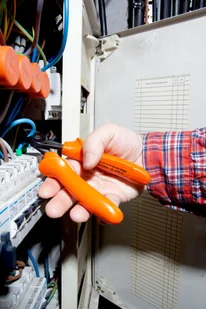 BAHCO obcinak boczny izolowany, do prac z napięciem 1000V, z progresywną krawędzią tnącą 200mm, ERGO [2101S-200] - Kombinerki i obcęgi - miniaturka - grafika 2