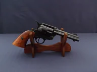 Repliki - broń - Denix SA REPLIKA REWOLWER PEACEMAKER NA STOJAKU S.COLT MODEL 1186N+801 1186N+801 - miniaturka - grafika 1