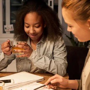 Philips Classic żarówka LED E14 B35 6,5W 2 700 K - Żarówki LED - miniaturka - grafika 5