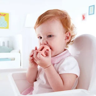 Hape Grzechotka geometryczna - Grzechotki dla dzieci - miniaturka - grafika 7