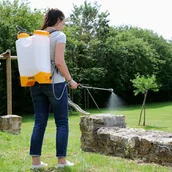 Opryskiwacze - HOZELOCK Opryskiwacz ciśnieniowy Pulsar Plus Comfort, 12 L - miniaturka - grafika 1