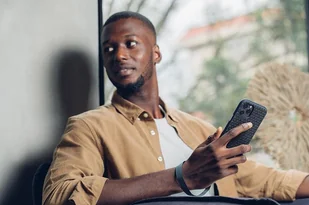 Moshi Altra - Etui z odpinaną smyczką iPhone 12 Mini (system SnapTo) (Denim Blue) - Etui i futerały do telefonów - miniaturka - grafika 12