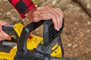 Stanley FATMAX Akumulatorowa pilarka łańcuchowa FATMAX SFMCCS630M1 18V v20 1x4.0Ah SFMCCS630M1-QW - Piły ręczne - miniaturka - grafika 4