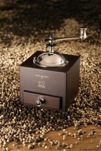 Peugeot Le Moulin DOlivier Roellinger Młynek do pieprzu czerwony 13 cm PG-25946 PG-25946 - Młynki do soli i pieprzu - miniaturka - grafika 2