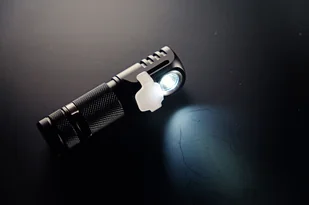 Manker Latarka z opaską na głowę E03H Cree XPL 350lm Manker 320810.uniw/0 - Lampki rowerowe - miniaturka - grafika 7