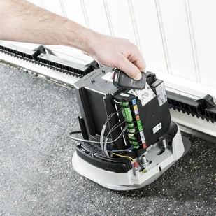 Somfy Napęd do bramy przesuwnej Slidy Moove 600 8m/600kg ZESTAW 2401546 - Napędy i siłowniki do bram - miniaturka - grafika 5