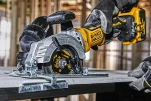 DeWalt DCS571P2-QW XR 2x5Ah - Piły elektryczne - miniaturka - grafika 4