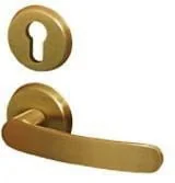 Klamki - UNIMET KLAMKA MALOWANA KRÓTKA ZŁOTA + SZYLD NA KLUCZ MP KL KK ZŁ [6683122] - miniaturka - grafika 1