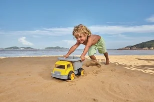 Hape cięzarówka Wywrotka do piasku - Samochody i pojazdy dla dzieci - miniaturka - grafika 4