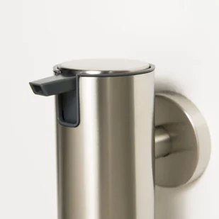 Tiger Dozownik mydła Boston XS, srebrny, 305930946 Coram - Mydelniczki i dozowniki mydła - miniaturka - grafika 3