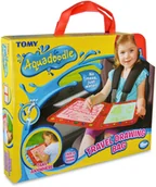 Zabawki kreatywne - Tomy Aquadoodle Mata podróżna czerwona E6659 - miniaturka - grafika 1