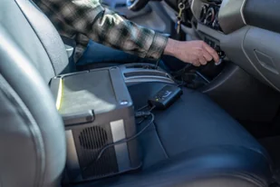 Goal Zero Ładowarka samochodowa do Yeti oraz Sherpa 98079 - Akcesoria do tabletów i e-booków - miniaturka - grafika 3