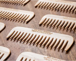 Mr Bear Family Drewniany Grzebień do Brody - Kosmetyki i akcesoria do pielęgnacji brody - miniaturka - grafika 3