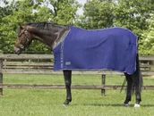 Derki dla konia - Derka polarowa bez pasów - QHP 6017 - miniaturka - grafika 1