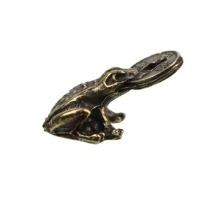 Żabka mosiężna mała z monetą na pomnażanie pieniędzy - Figurki dekoracyjne - miniaturka - grafika 5