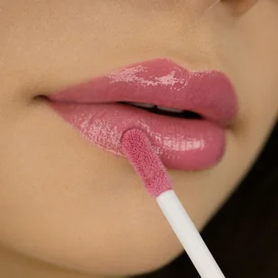 Semilac Diamond Cosmetics Semilac Błyszczyk Candy Lips 004 Classic Nude - Błyszczyki do ust - miniaturka - grafika 2