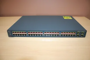 Cisco Catalyst 3560V2 48 10/100 + 4 SFP + IPB (Standard) Image (WS-C3560V2-48TS-S) - Switche - miniaturka - grafika 2