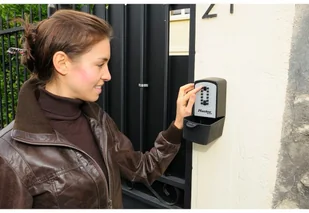 Master Lock Duży sejf na klucze Select Access, metal, 95 mm, 5412EURD VSA Van Spijk - Sejfy i kasy pancerne - miniaturka - grafika 2