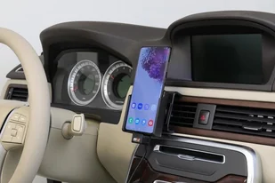 Brodit AB Uchwyt do Samsung Galaxy S20+ z wbudowanym kablem USB oraz ładowarką samochodową 721191 - Uchwyty samochodowe do telefonów - miniaturka - grafika 13