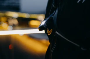 Avento Kamizelka sportowa do biegania ładowalna 44RI-BLK - Tenis ziemny - miniaturka - grafika 9