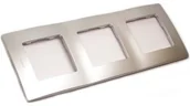 Klawisze i ramki - Legrand Niloe Ramka potrójna aluminium 397043 397043 - miniaturka - grafika 1