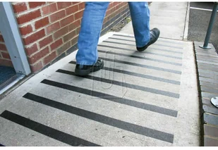 Coba Taśma Coba antypoślizgowa Gripfoot Standard czarna 25mm x 18,3m GF010001 - Wycieraczki - miniaturka - grafika 2