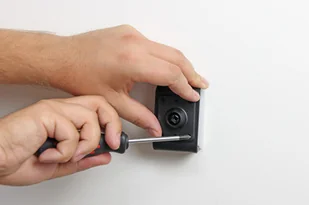 Brodit AB Uchwyt aktywny do instalacji na stałe do Sony Xperia Z5 Compact 513797 - Uchwyty samochodowe do telefonów - miniaturka - grafika 3