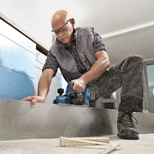 Bosch 18 V - LI (3165140643870) - Strugi elektryczne - miniaturka - grafika 2