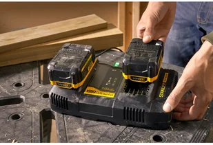 STANLEY Stanley Szybka ładowarka dwuportowa 18V Fatmax V20 (SFMCB24) - Ładowarki do elektronarzędzi - miniaturka - grafika 2