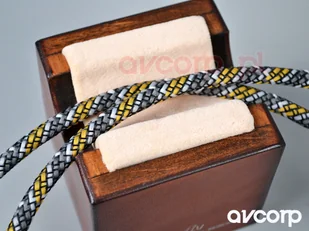 ViaBlue ViaBlue SMALL (S) 1,5-5,5mm ORANGE Sleeve - oplot do kabli S ORANGE Sleeve - Inne akcesoria audio-wideo - miniaturka - grafika 2