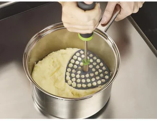 Joseph Joseph Składany tłuczek do ziemniaków Delta, srebrno-zielony, 30,5x10x3,3 cm - Siekacze tarki i szatkownice - miniaturka - grafika 5