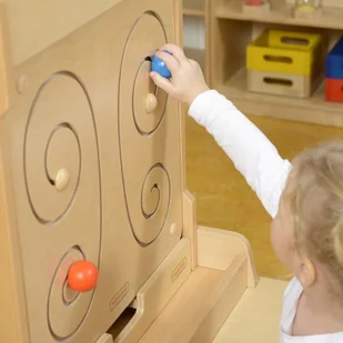 Masterkidz MASTERKIDZ Tablica Przesuwna Kształt Motyla ME03706 - Tablice dla dzieci - miniaturka - grafika 4