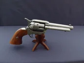 Repliki - broń - Denix SA REPLIKA REWOLWERU PEACEMAKER NA STOJAKU MODEL 1106G+800 1106G+800 - miniaturka - grafika 1