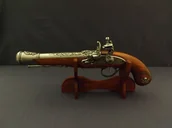 Repliki - broń - Denix SA REPLIKA PIRACKI GARŁACZ LEWORĘCZNY NA STOJAKU MODEL 1126G+801 1126G+801 - miniaturka - grafika 1