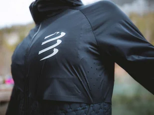 COMPRESSPORT COMPRESSPORT Kurtka biegowa damska WINTER INSULATED JACKET czarna - Bluzy sportowe damskie - miniaturka - grafika 3