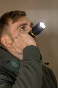 Stanley latarka LED 350 lumenów, FM, [FMHT81511-0] FMHT81511-0 - Latarki - miniaturka - grafika 3