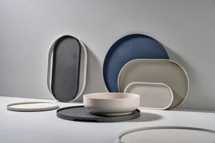 ZONE Denmark ZONE Denmark SINGLES Metalowa Podstawka - Tacka Okrągła 35 cm Jasnoszara 332038 - Tace i patery - miniaturka - grafika 8